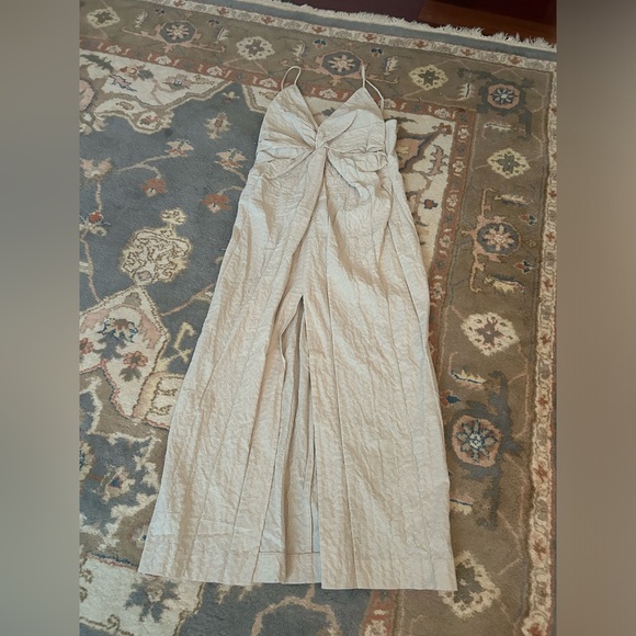 Cream linen maxi dress with front slit - Picture 3 of 6